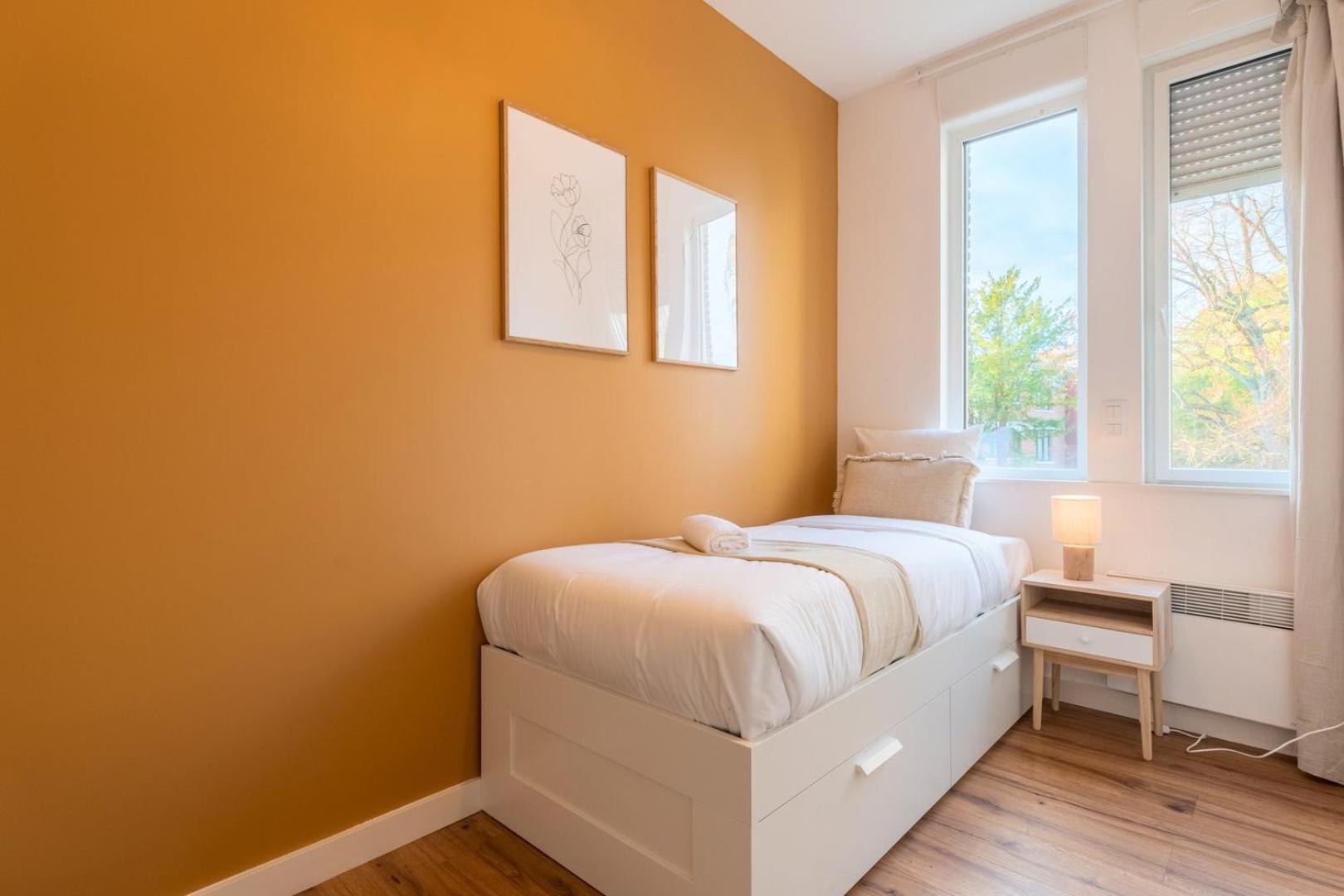 Modern, Quiet 3-bedroom With Parking
