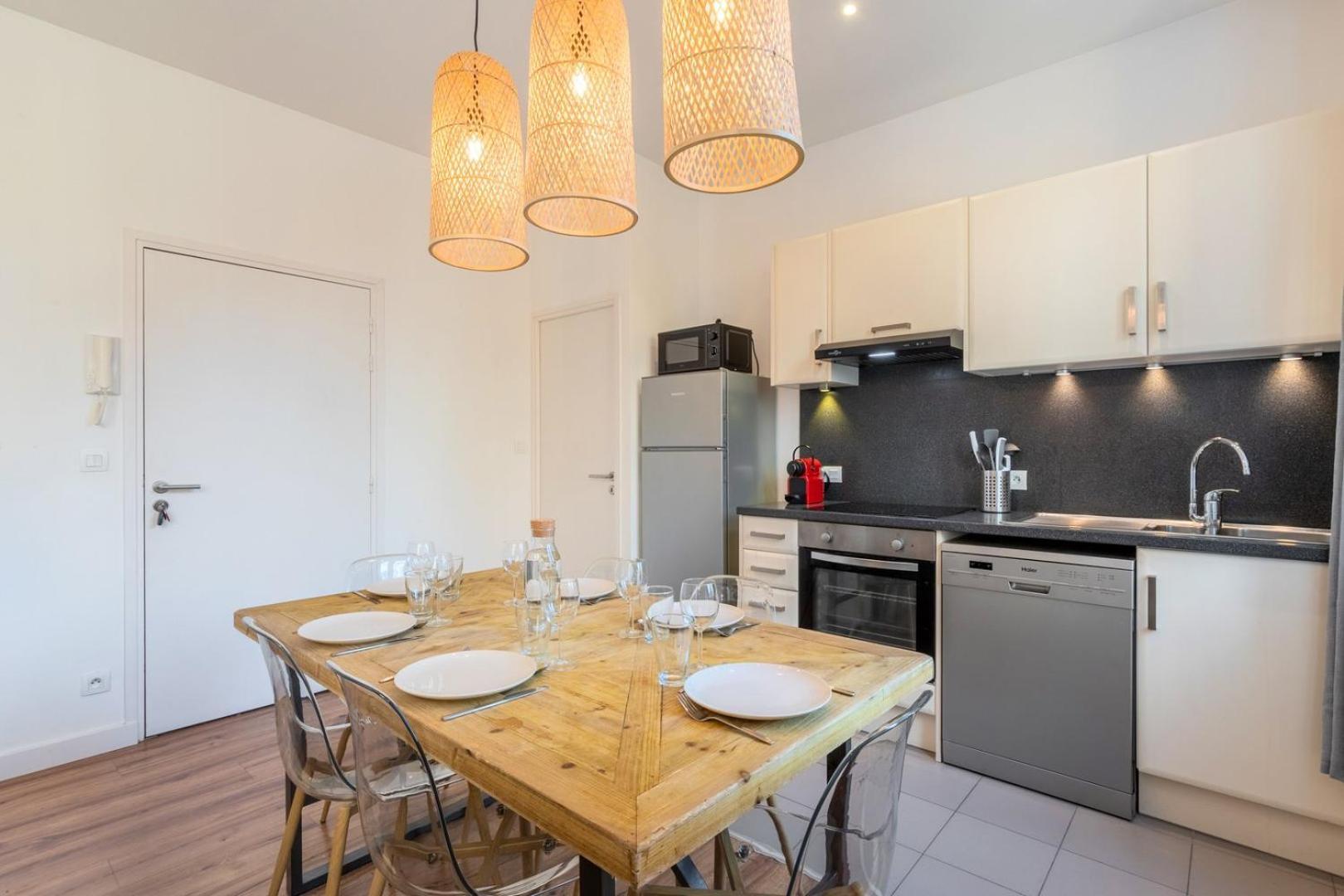 Modern, Quiet 3-bedroom With Parking